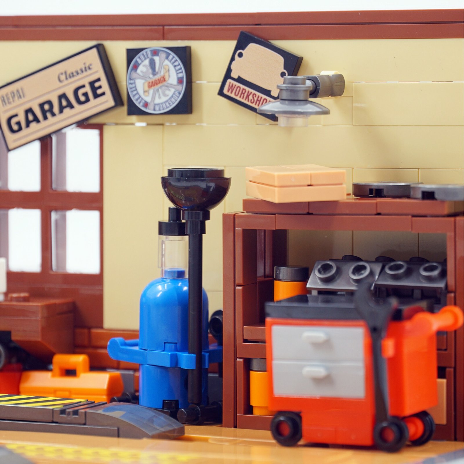 Retro parking lot repair shop building blocks, vintage garagemodel - Image 6
