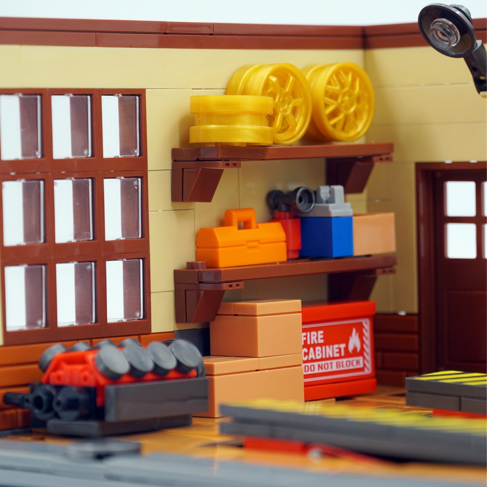Retro parking lot repair shop building blocks, vintage garagemodel - Image 7